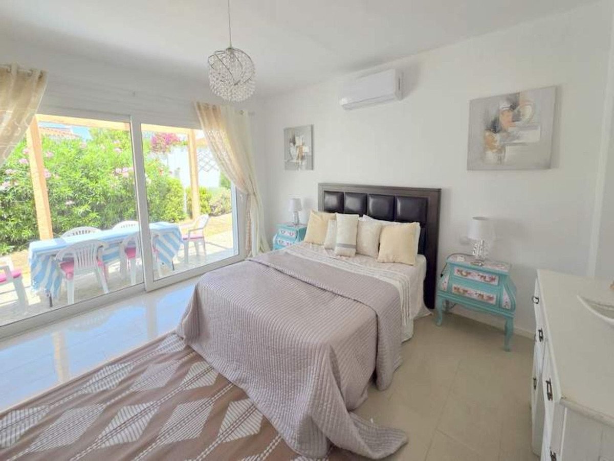 5 Bed Detached Villa in Manilva