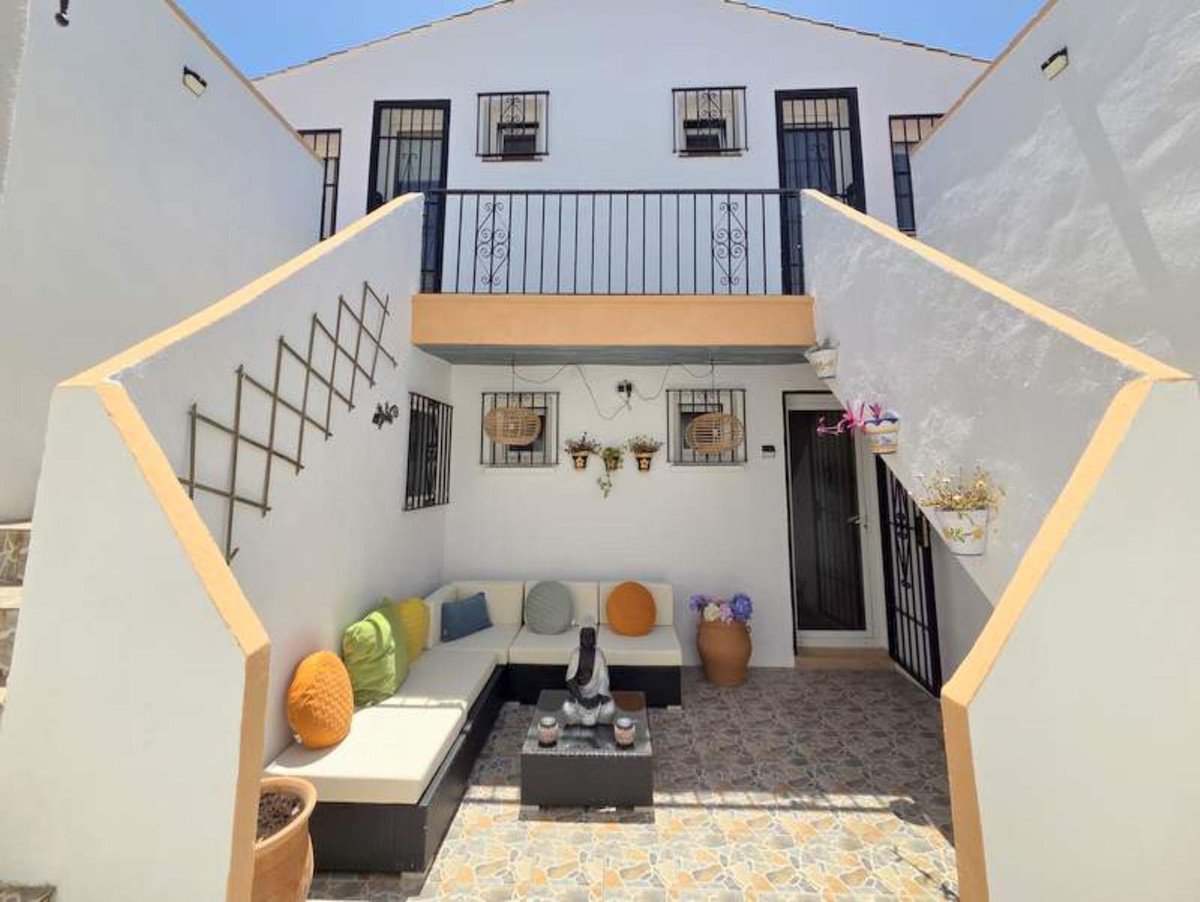 5 Bed Detached Villa in Manilva
