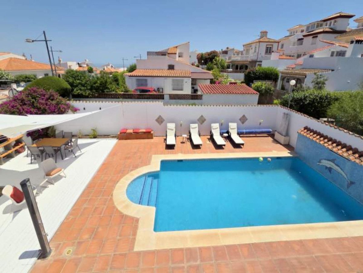 5 Bed Detached Villa in Manilva