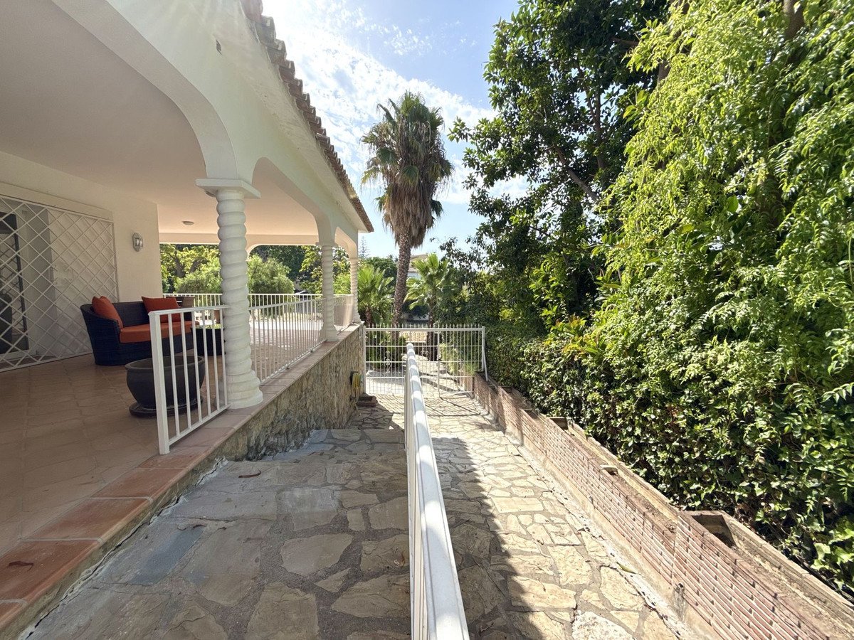 3 Bed Semi-Detached House in San Pedro de Alcántara