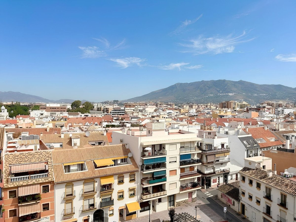 3 Bed Middle Floor Apartment in Fuengirola