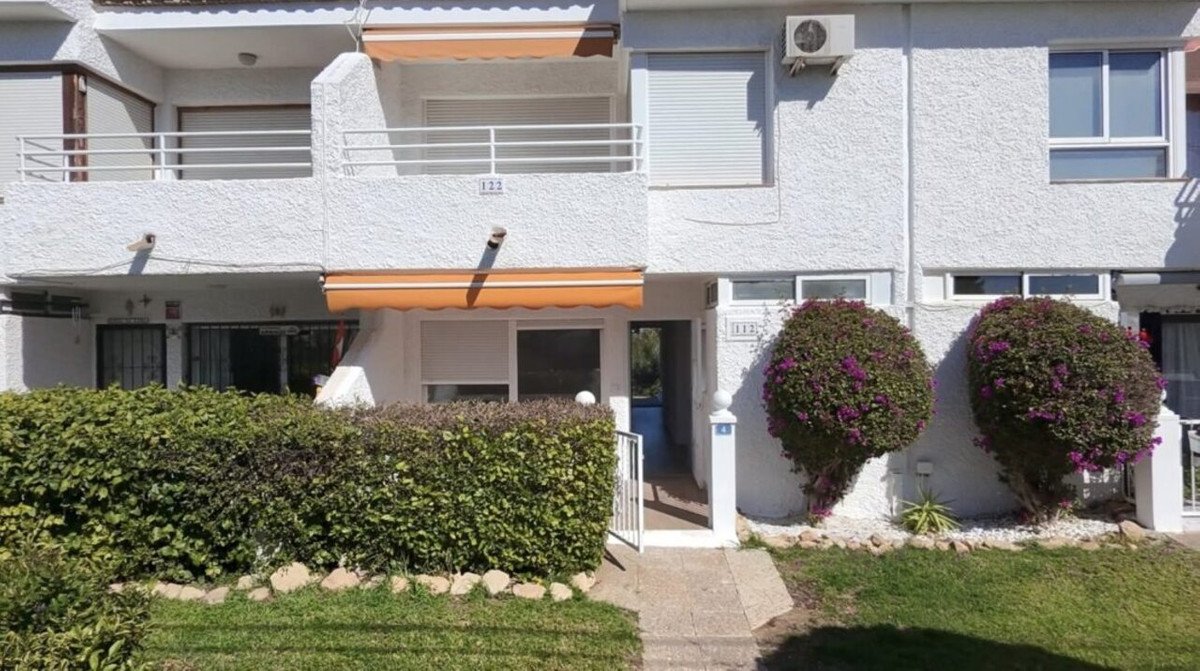 2 Bed Ground Floor Apartment in Villamartin