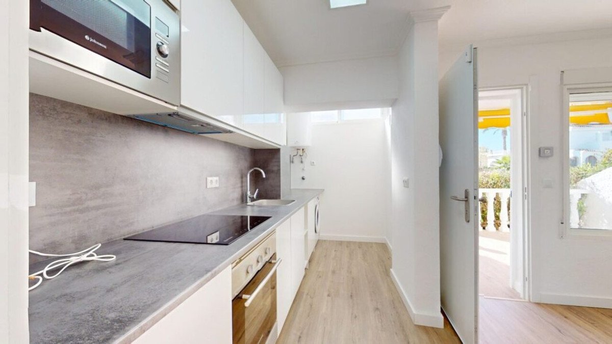 2 Bed Ground Floor Apartment in Villamartin