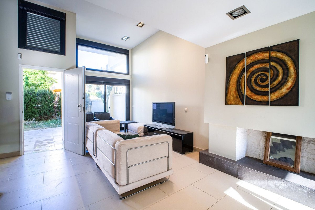 4 Bed Townhouse in Estepona