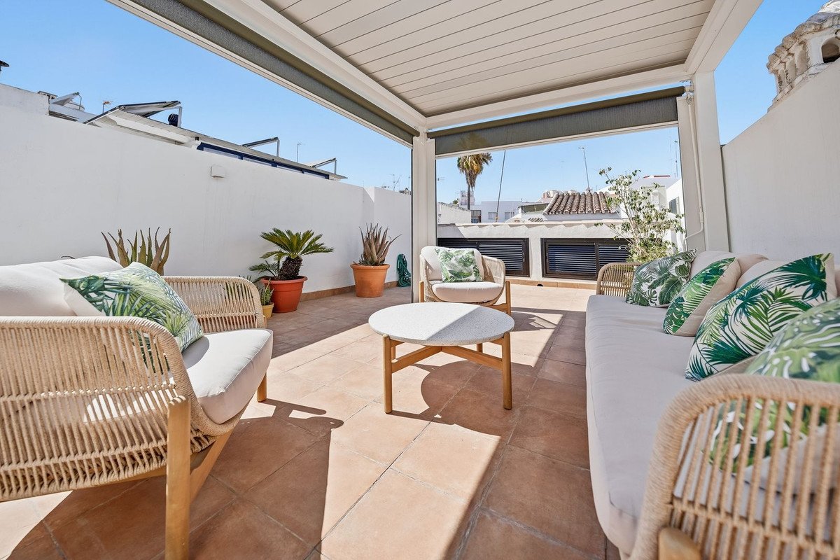 4 Bed Townhouse in Estepona