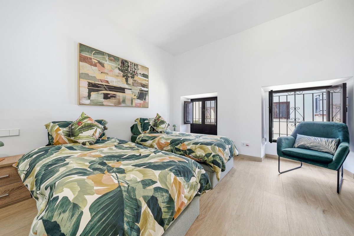 4 Bed Townhouse in Estepona