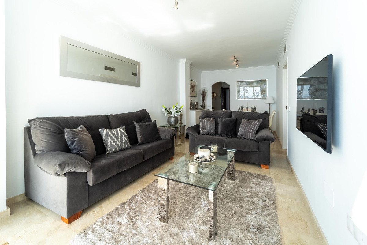 3 Bed Middle Floor Apartment in Torreblanca