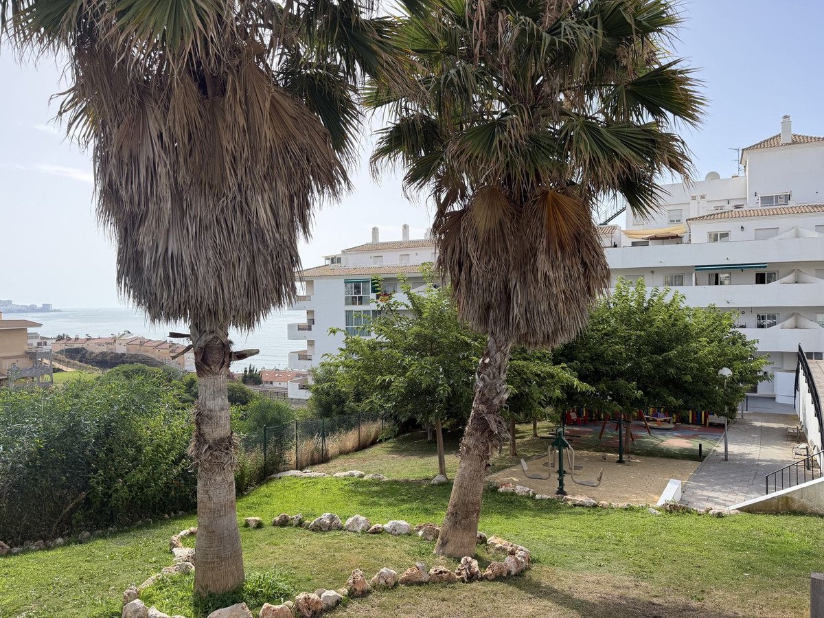3 Bed Middle Floor Apartment in Torreblanca