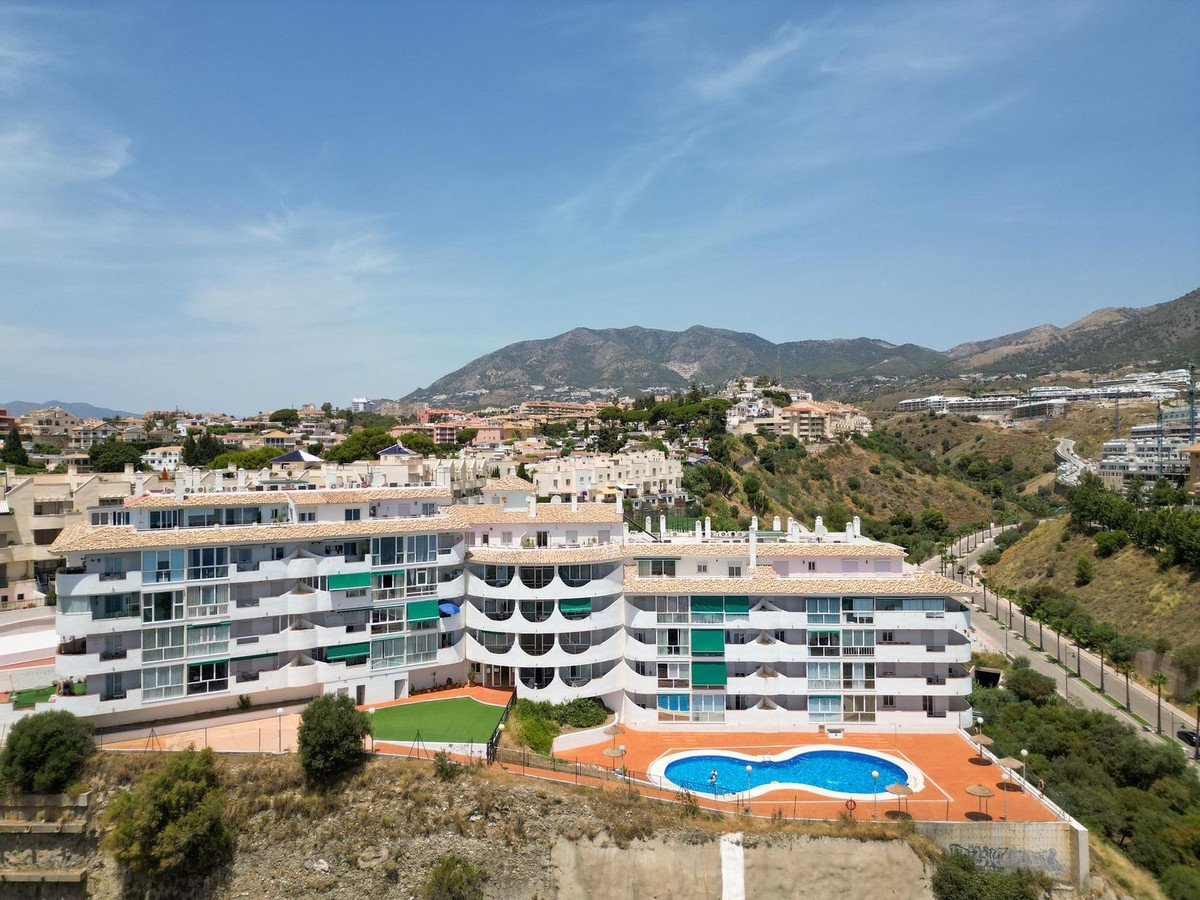 3 Bed Middle Floor Apartment in Torreblanca