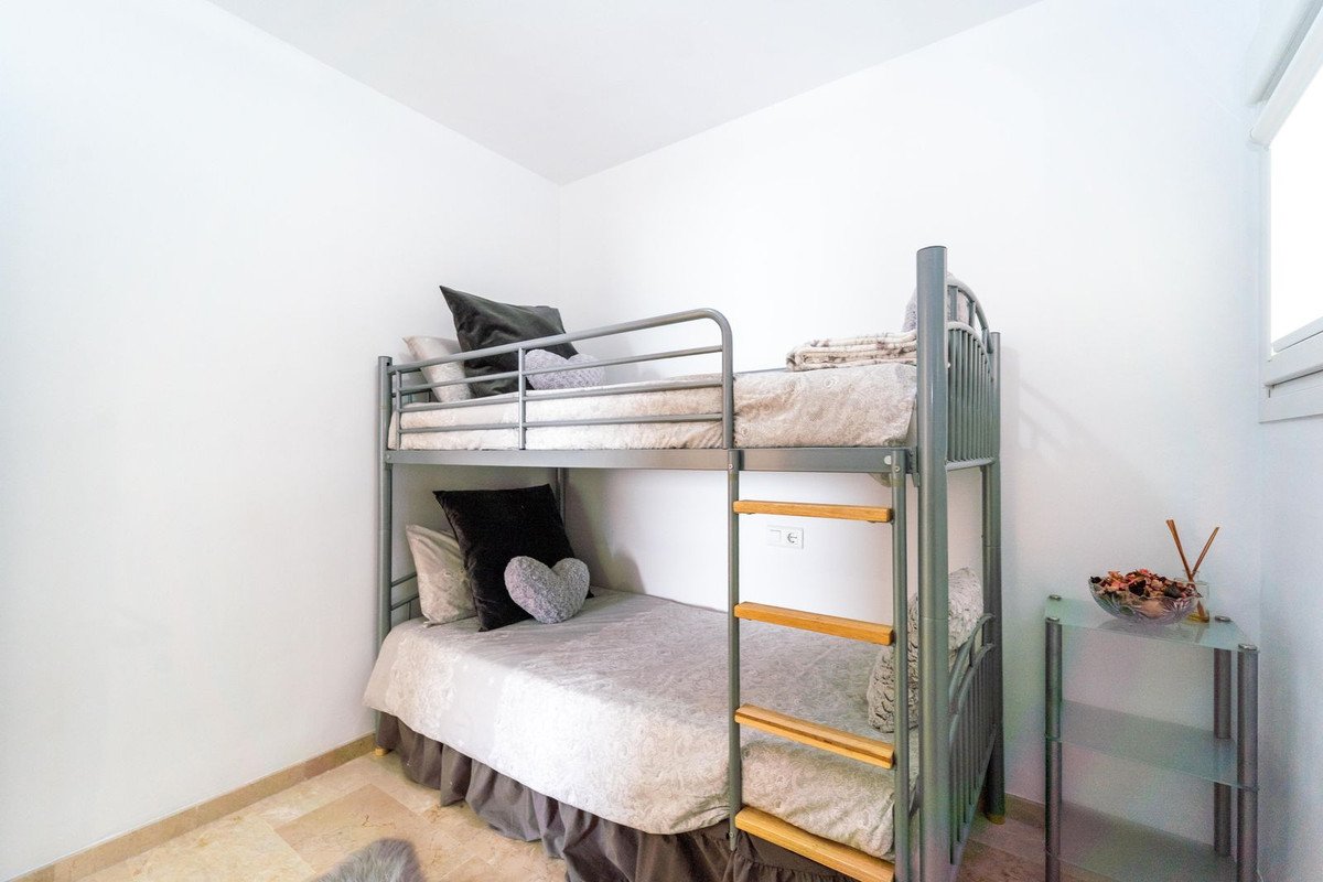 3 Bed Middle Floor Apartment in Torreblanca