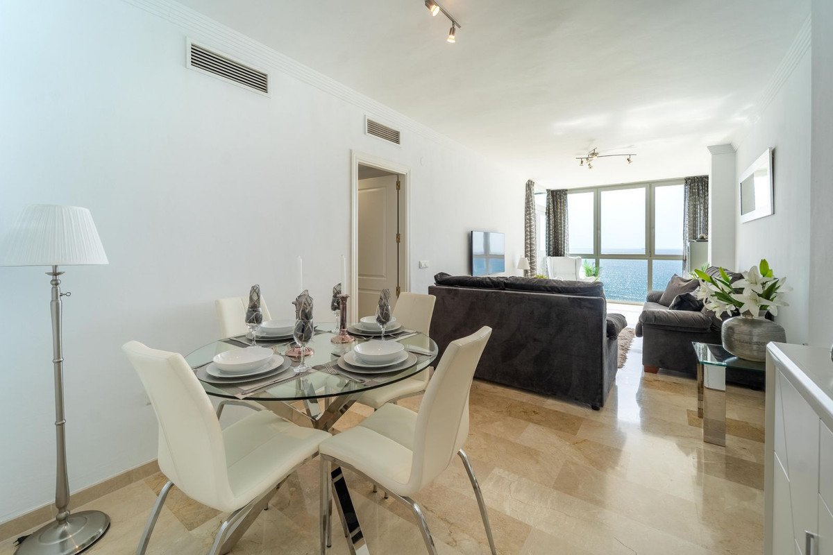 3 Bed Middle Floor Apartment in Torreblanca