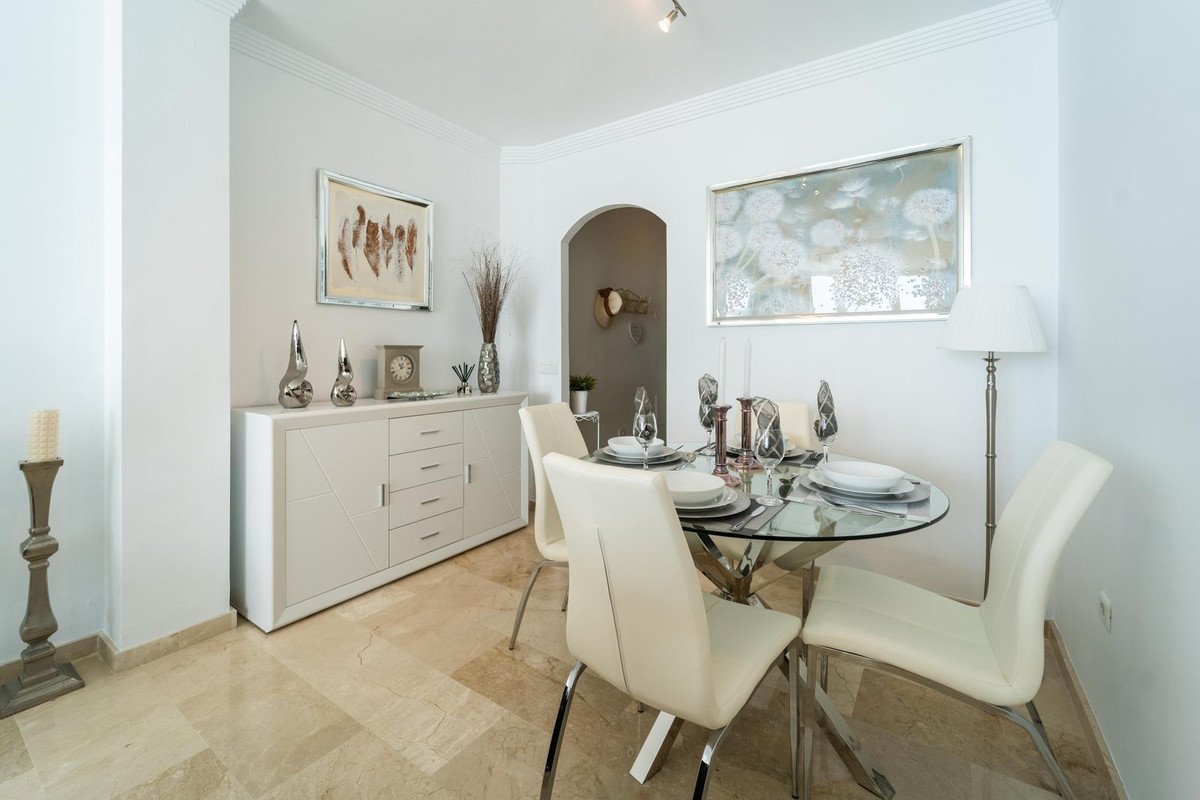 3 Bed Middle Floor Apartment in Torreblanca