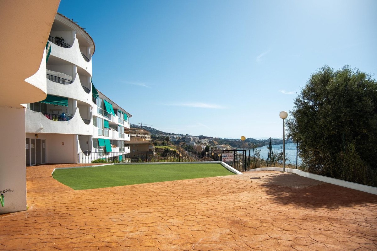 3 Bed Middle Floor Apartment in Torreblanca