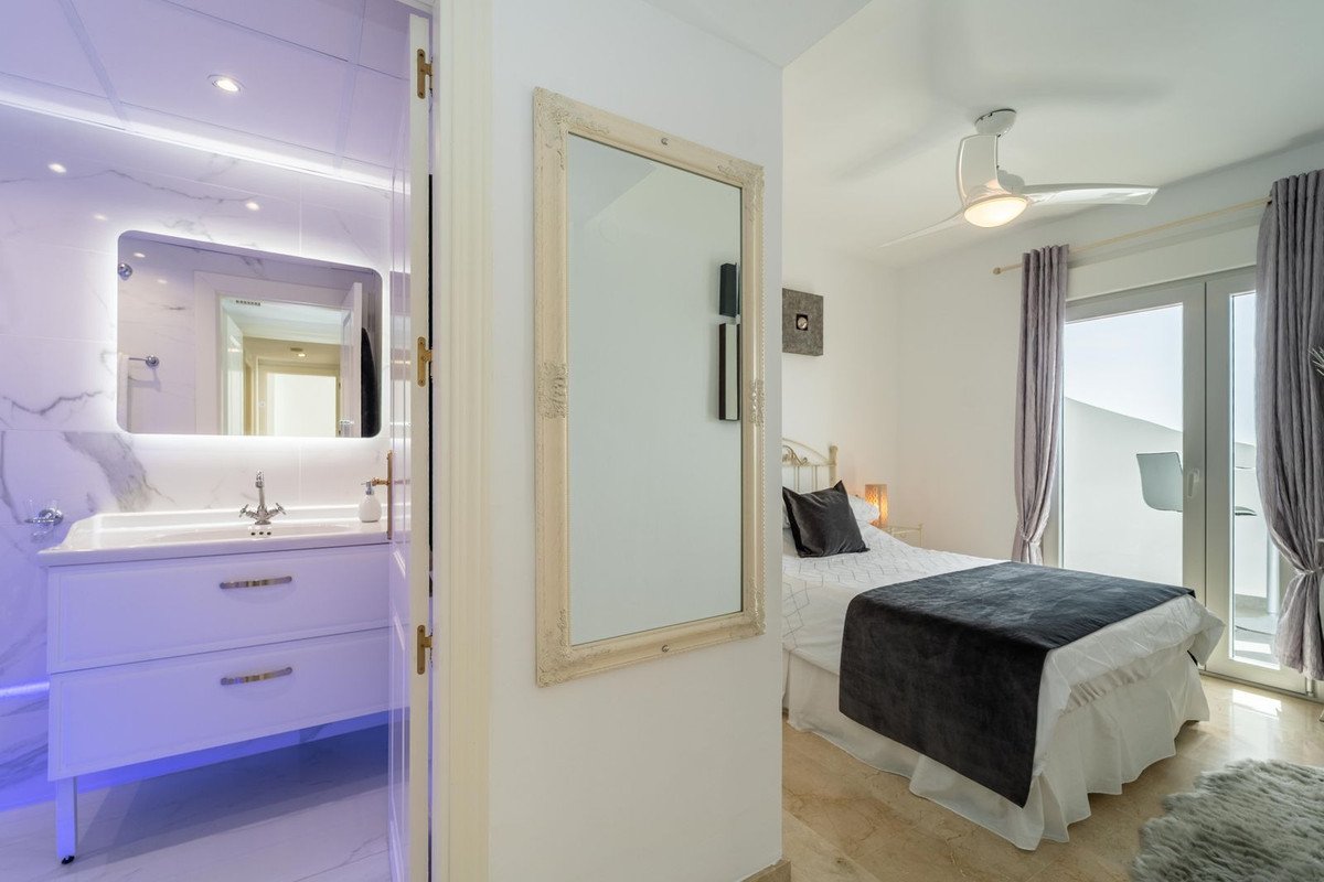 3 Bed Middle Floor Apartment in Torreblanca