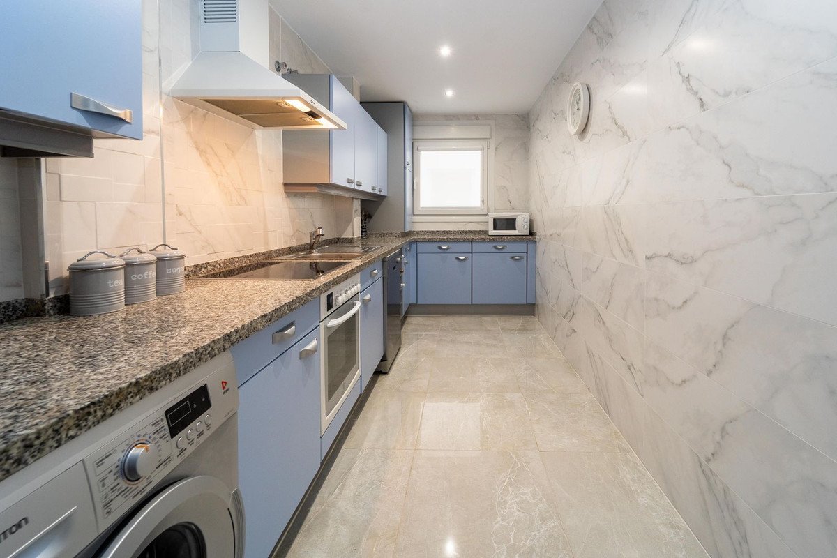 3 Bed Middle Floor Apartment in Torreblanca