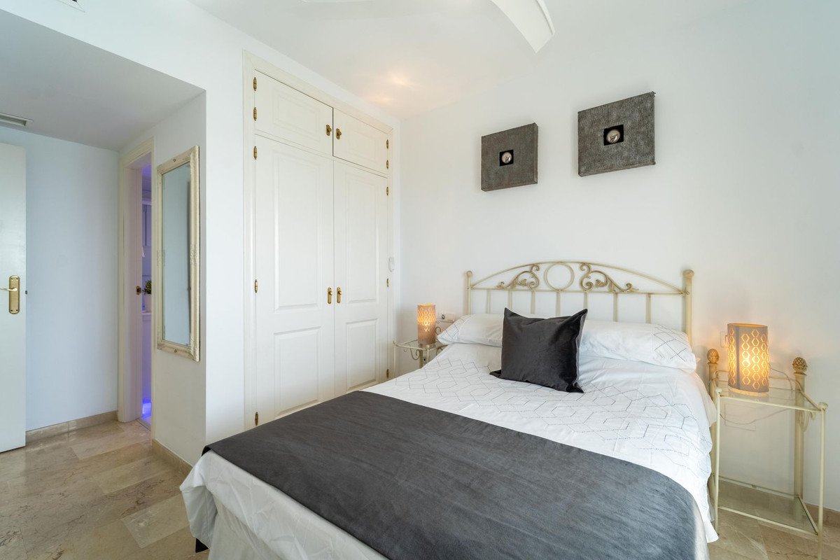 3 Bed Middle Floor Apartment in Torreblanca