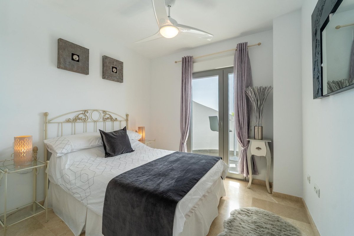 3 Bed Middle Floor Apartment in Torreblanca