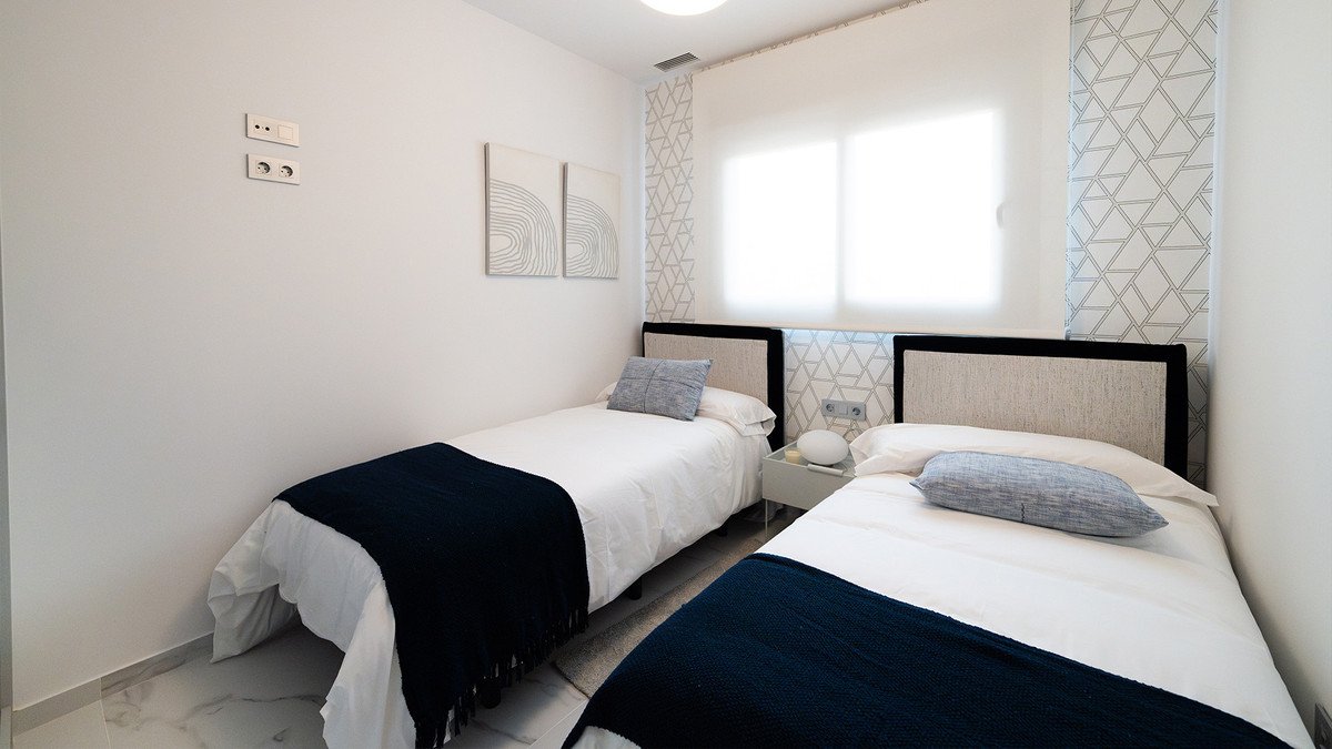 2 Bed Middle Floor Apartment in Benidorm