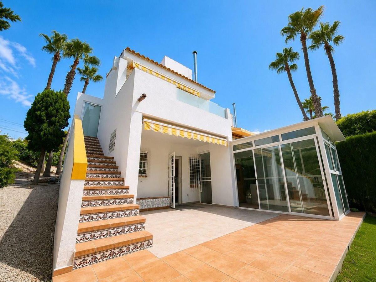 3 Bed Detached Villa in Villamartin