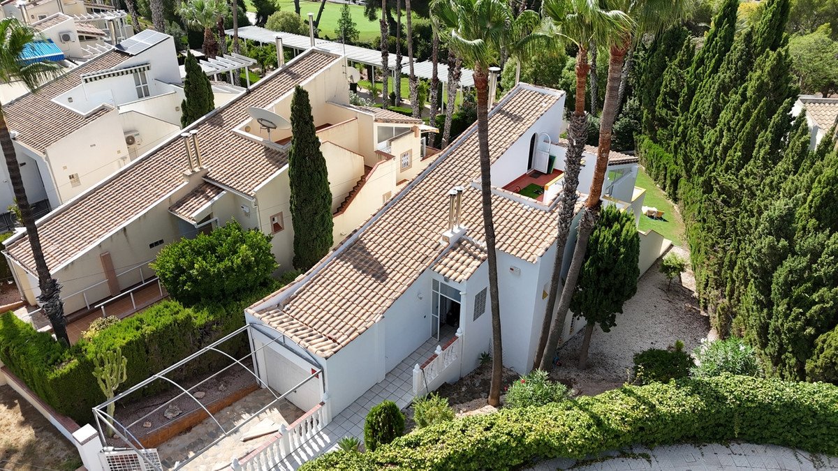3 Bed Detached Villa in Villamartin