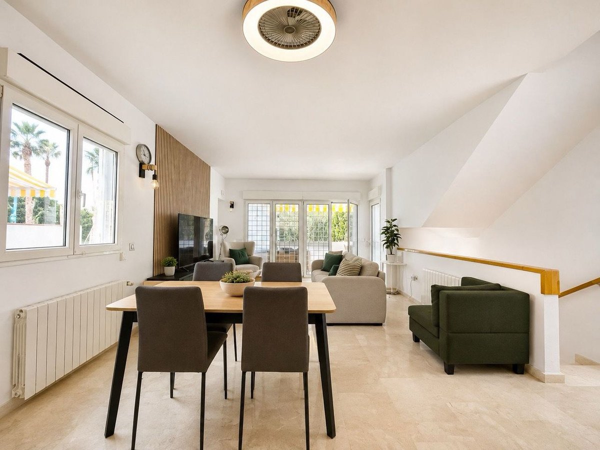 3 Bed Detached Villa in Villamartin