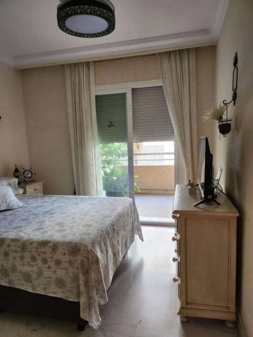 2 Bed Middle Floor Apartment in Puerto Banús