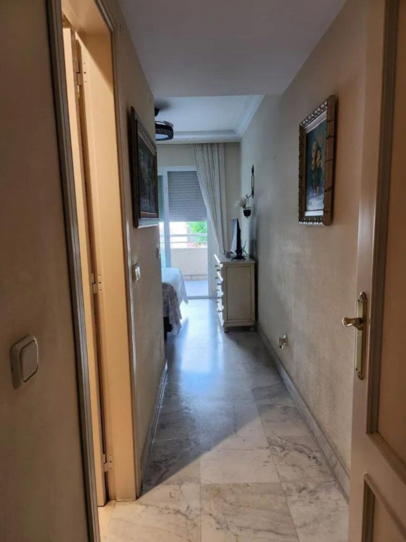 2 Bed Middle Floor Apartment in Puerto Banús