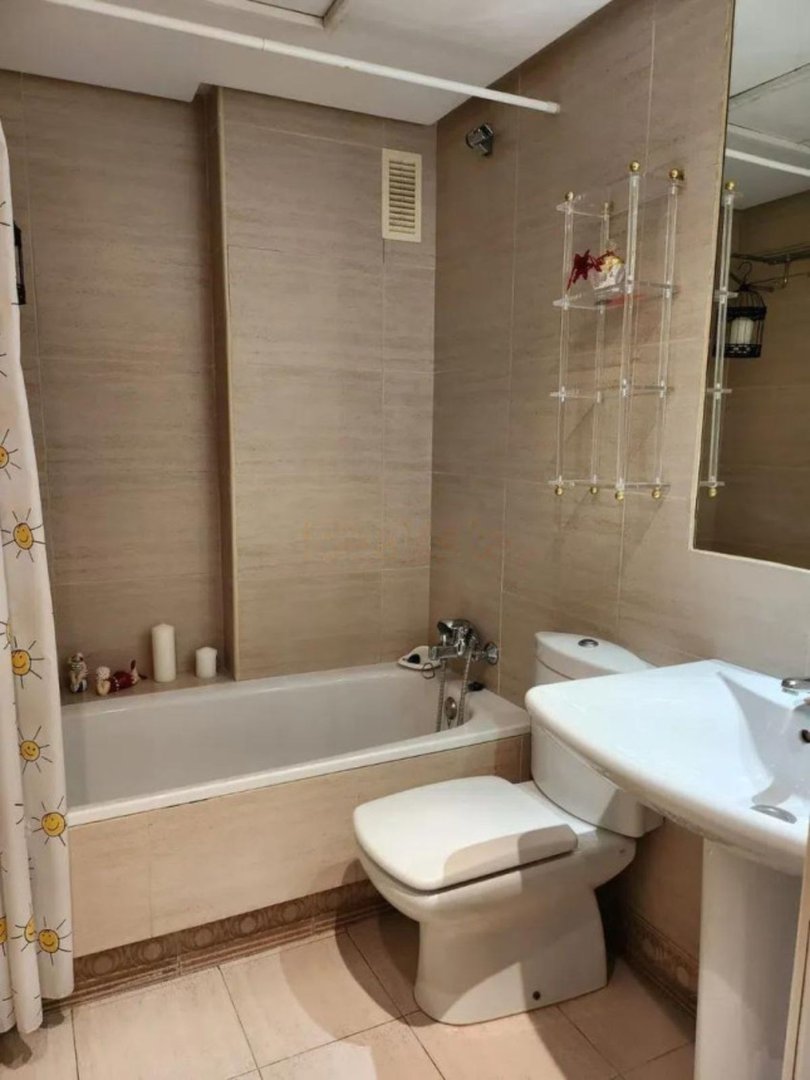 2 Bed Middle Floor Apartment in Puerto Banús