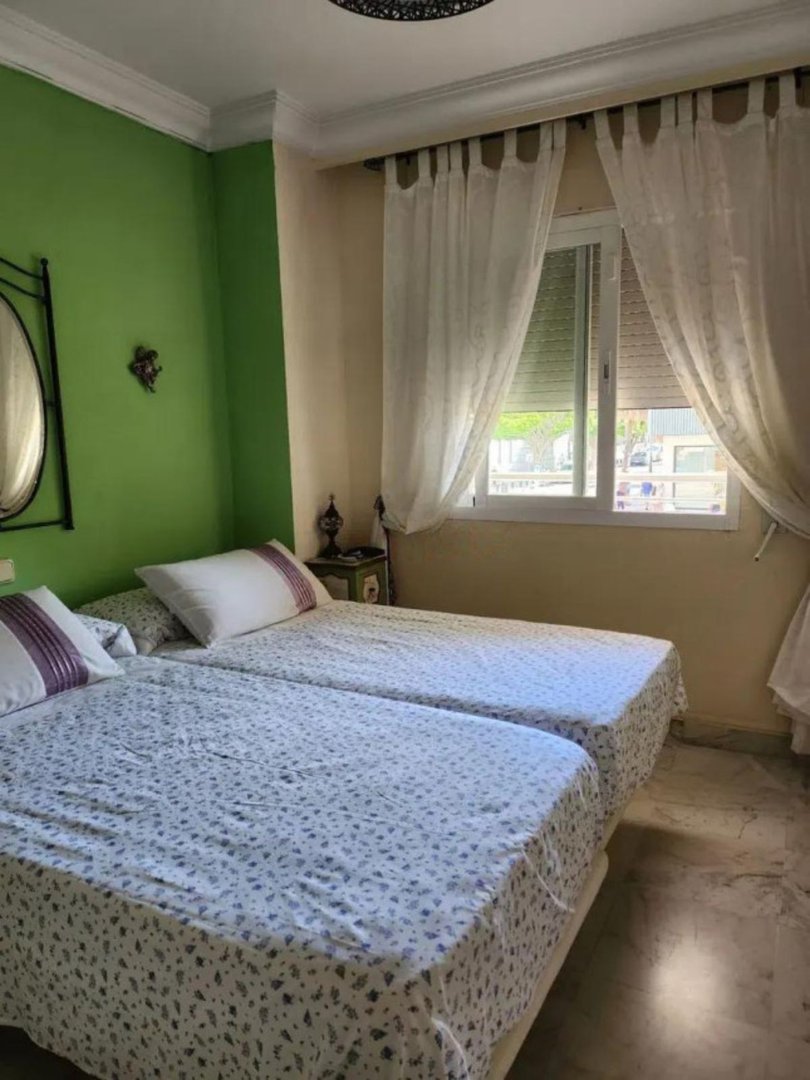 2 Bed Middle Floor Apartment in Puerto Banús