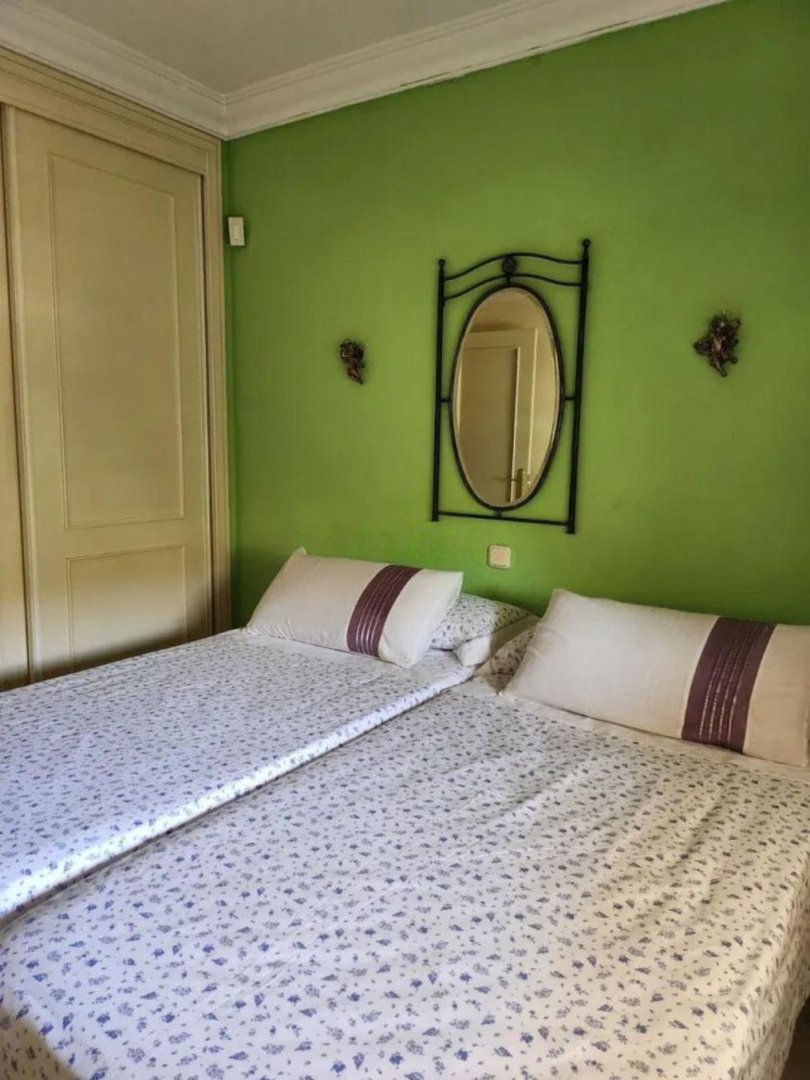2 Bed Middle Floor Apartment in Puerto Banús