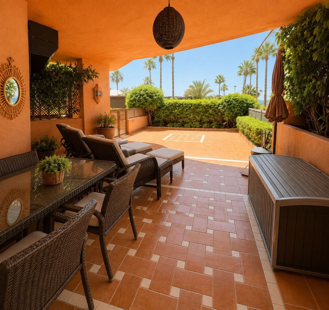 2 Bed Ground Floor Apartment in Estepona