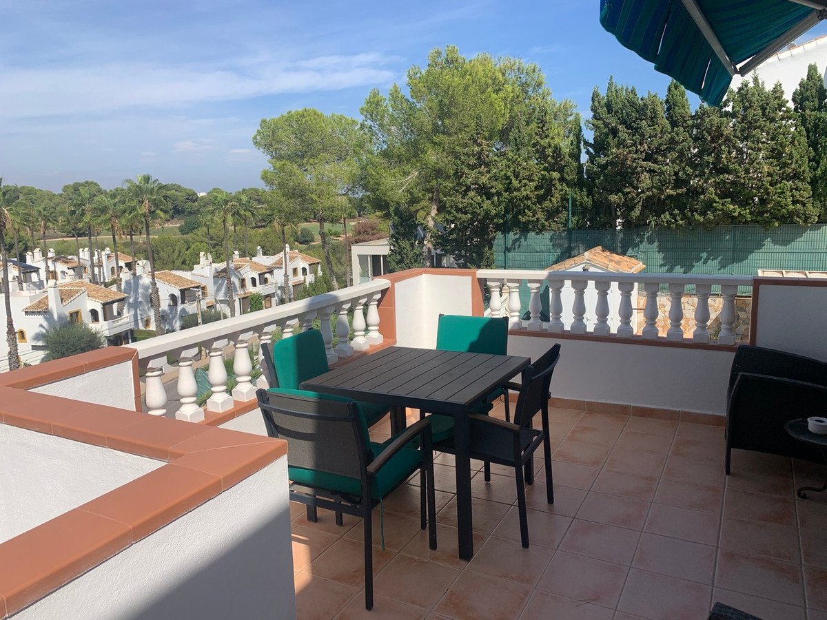 4 Bed Detached Villa in Villamartin