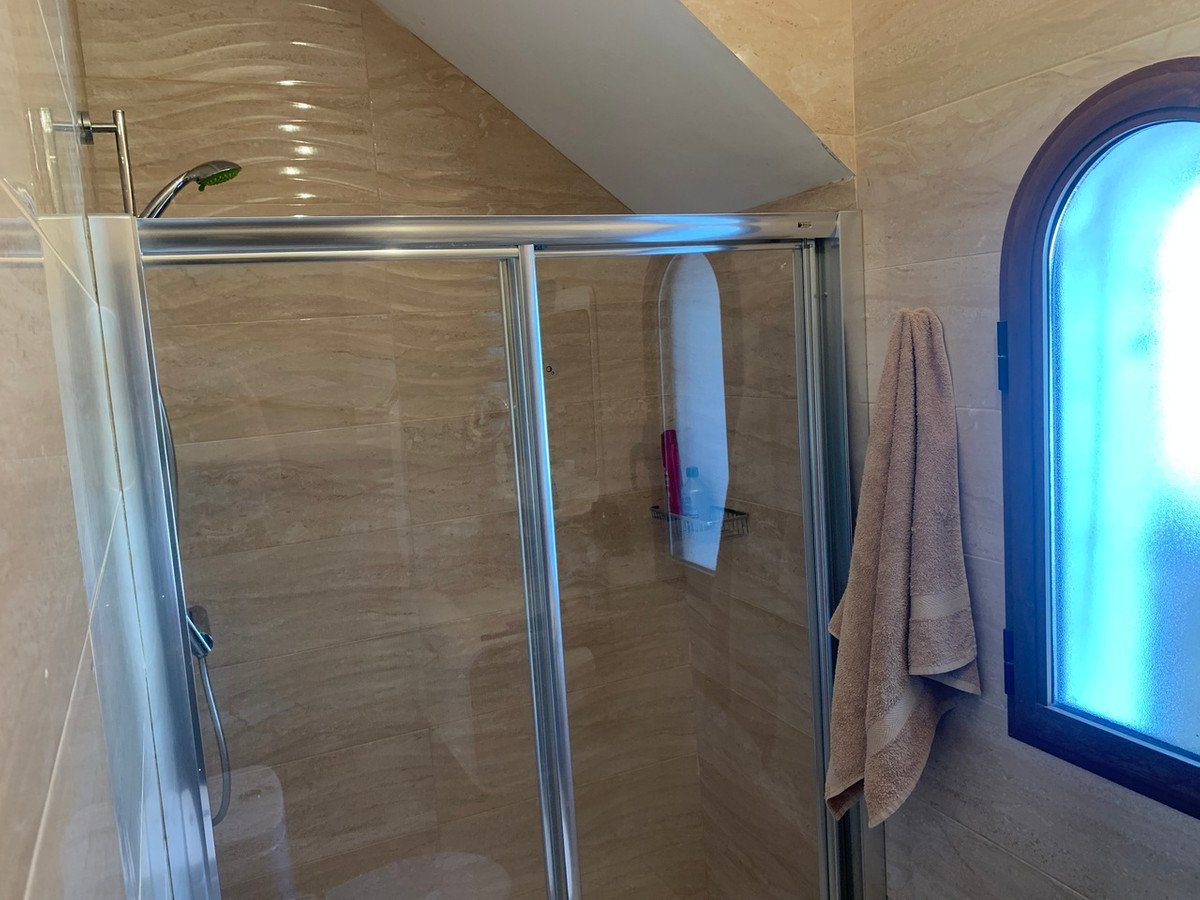 4 Bed Detached Villa in Villamartin