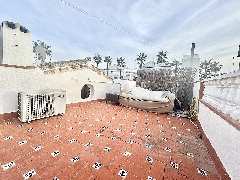 4 Bed Detached Villa in Villamartin