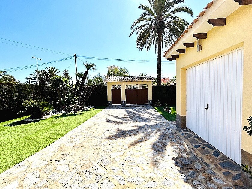 3 Bed Detached Villa in Cabo Roig