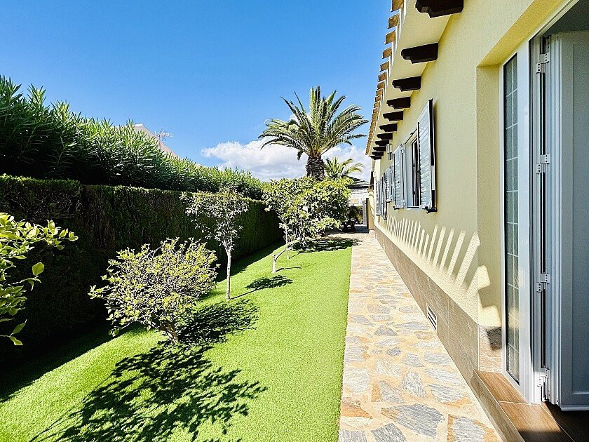 3 Bed Detached Villa in Cabo Roig