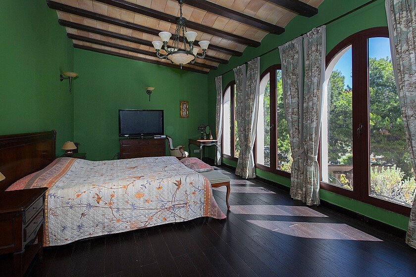 4 Bed Detached Villa in Punta Prima