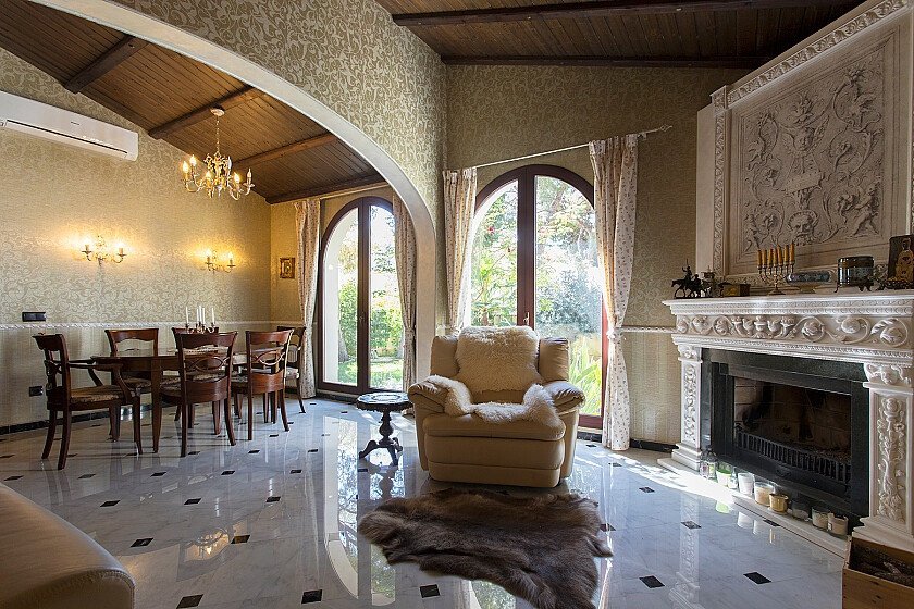 4 Bed Detached Villa in Punta Prima