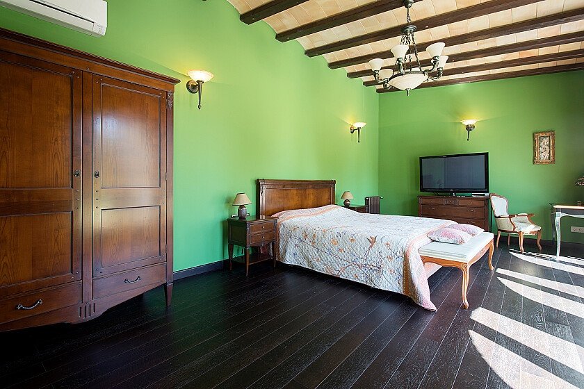4 Bed Detached Villa in Punta Prima