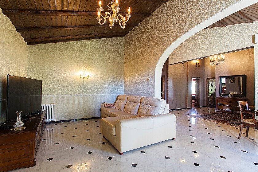 4 Bed Detached Villa in Punta Prima
