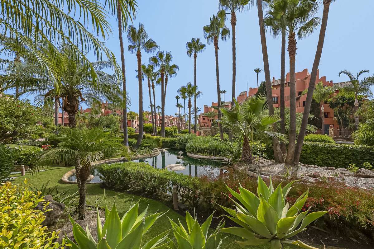 2 Bed Ground Floor Apartment in Estepona