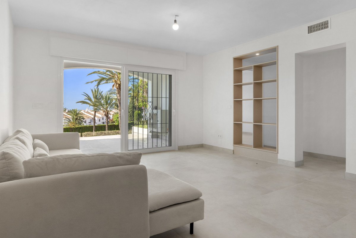 3 Bed Ground Floor Apartment in Nueva Andalucía