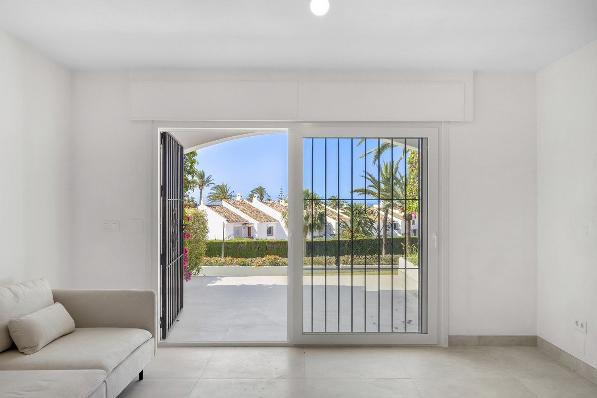 3 Bed Ground Floor Apartment in Nueva Andalucía