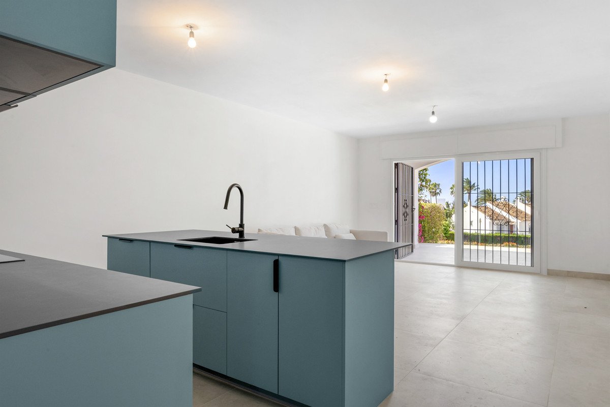 3 Bed Ground Floor Apartment in Nueva Andalucía