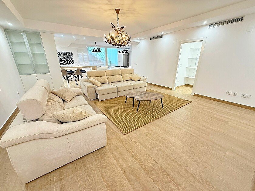 5 Bed Detached Villa in San Miguel de Salinas