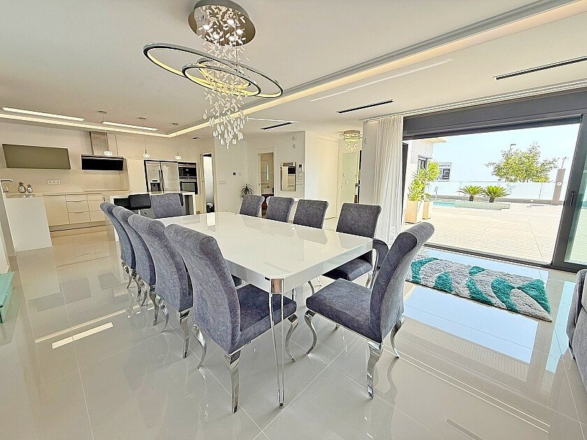 5 Bed Detached Villa in San Miguel de Salinas