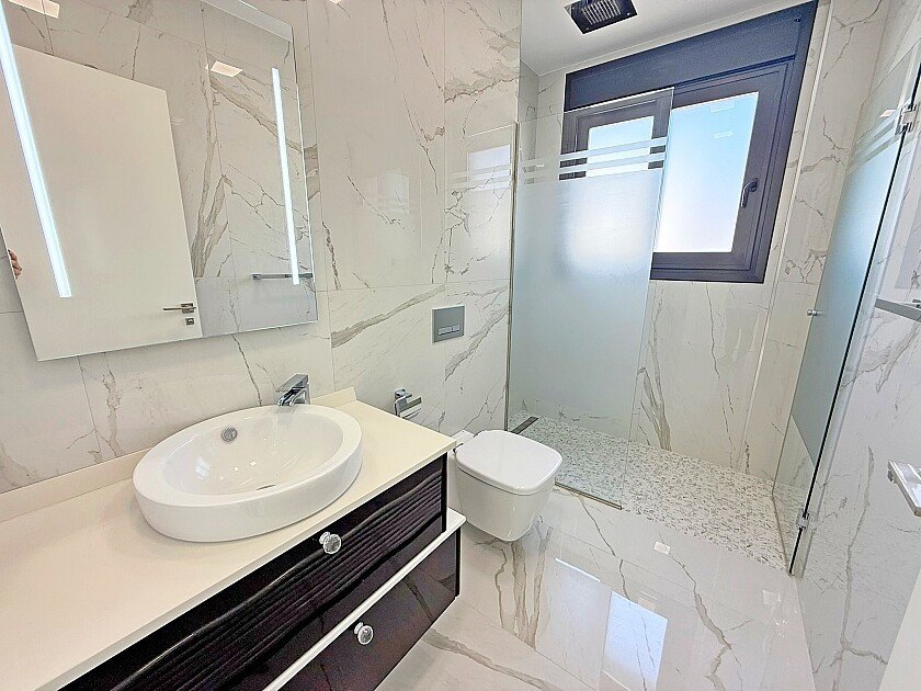 5 Bed Detached Villa in San Miguel de Salinas
