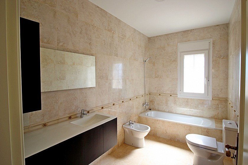 5 Bed Detached Villa in Cabo Roig