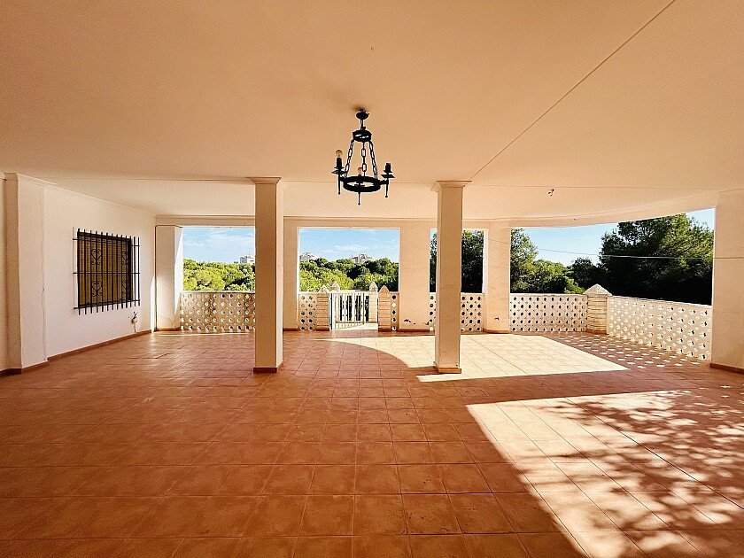 10 Bed Detached Villa in Dehesa de Campoamor