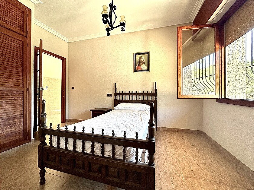 10 Bed Detached Villa in Dehesa de Campoamor